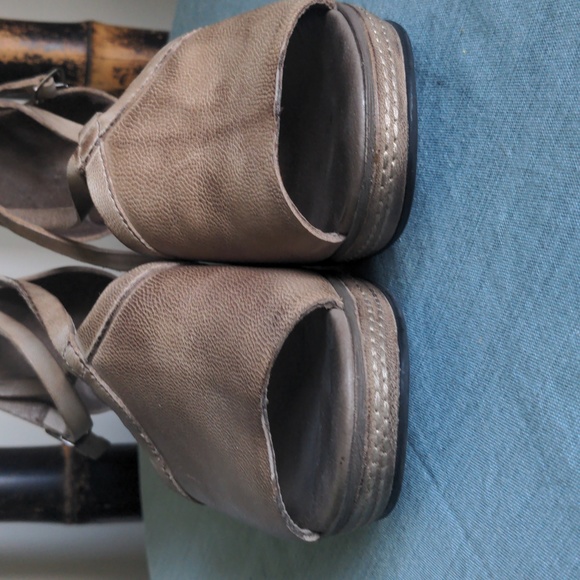 EUC- Like new Antelope platform wedge sandal Size 39 - Picture 3 of 6